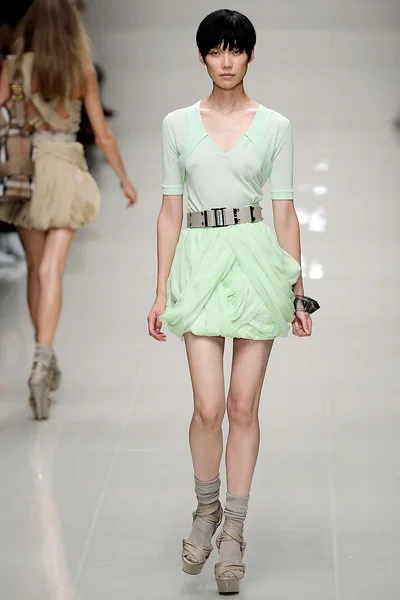 Look 4